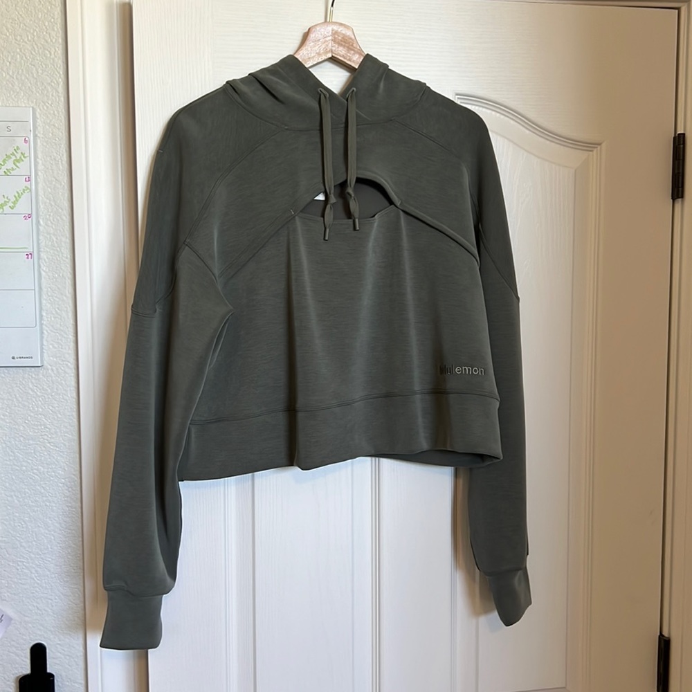 Lululemon Cropped Green Softstream Jacket